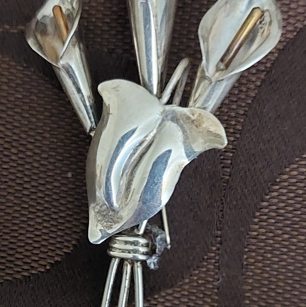 Calla Flower Pin in 925 Sterling Silver